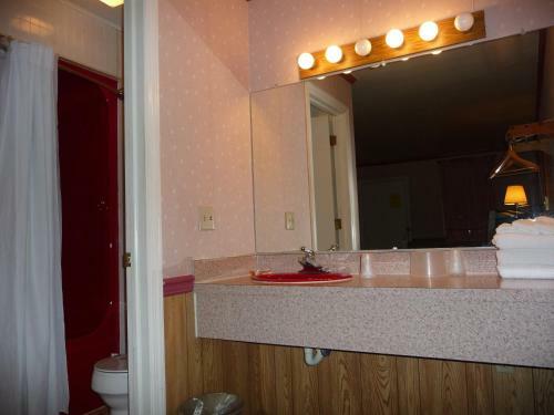 Red Rose Motel