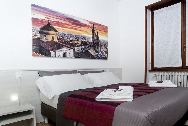 Hostal Citywalls Guest House Bergamo