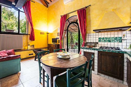 Bettolle Apartment Sleeps 3 Pool Air Con Wifi