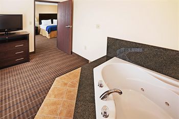 Holiday Inn Express And Suites Hotel - Pauls Valley