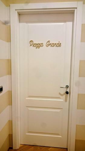 Hostal Casa Isolani, Piazza Maggiore