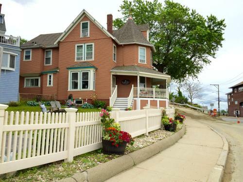 Harrington House Bed & Breakfast