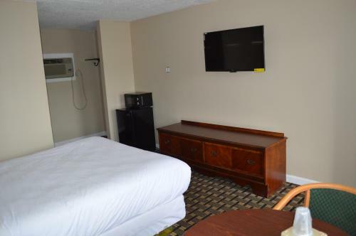 Ayer Motor Inn