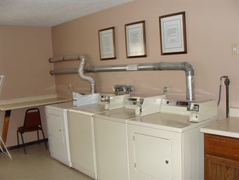 Amber Inn Motel