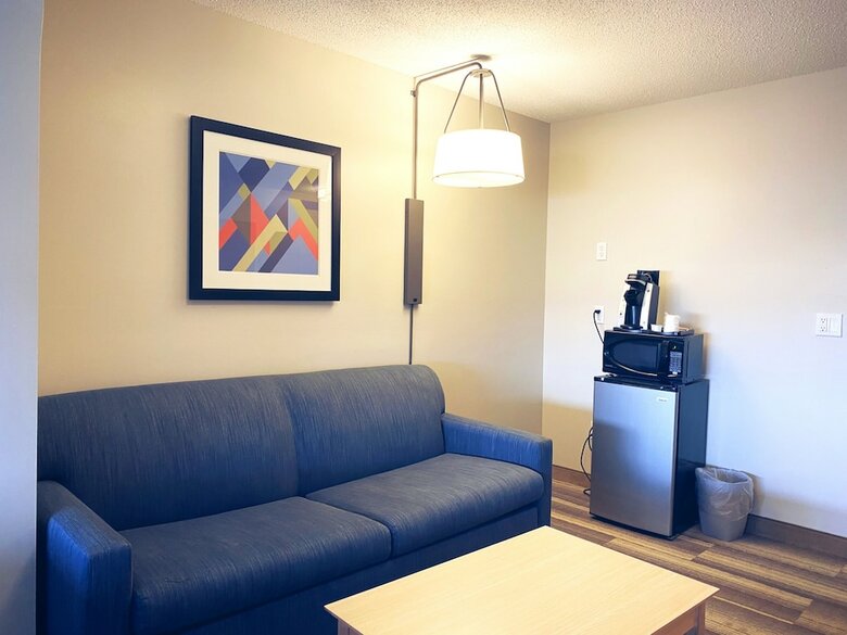Holiday Inn Express Hotel & Suites Logansport