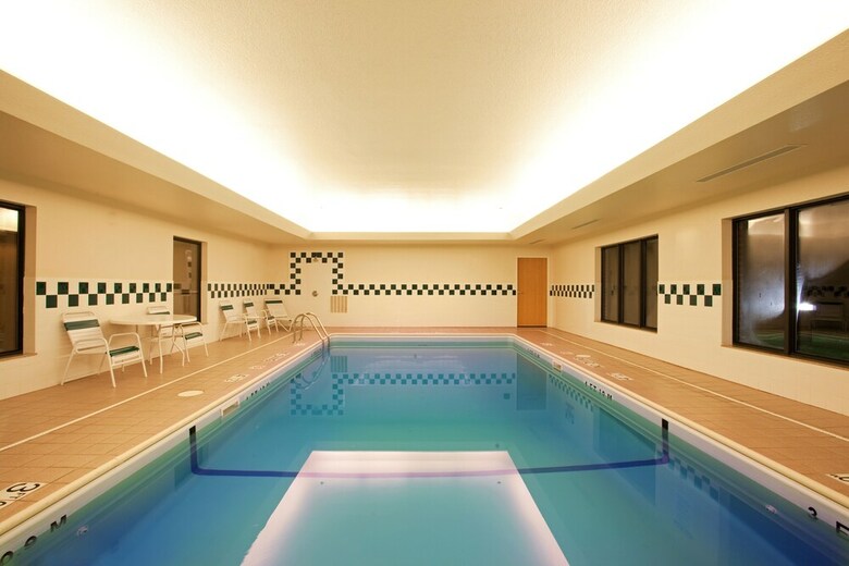 Holiday Inn Express Hotel & Suites Logansport