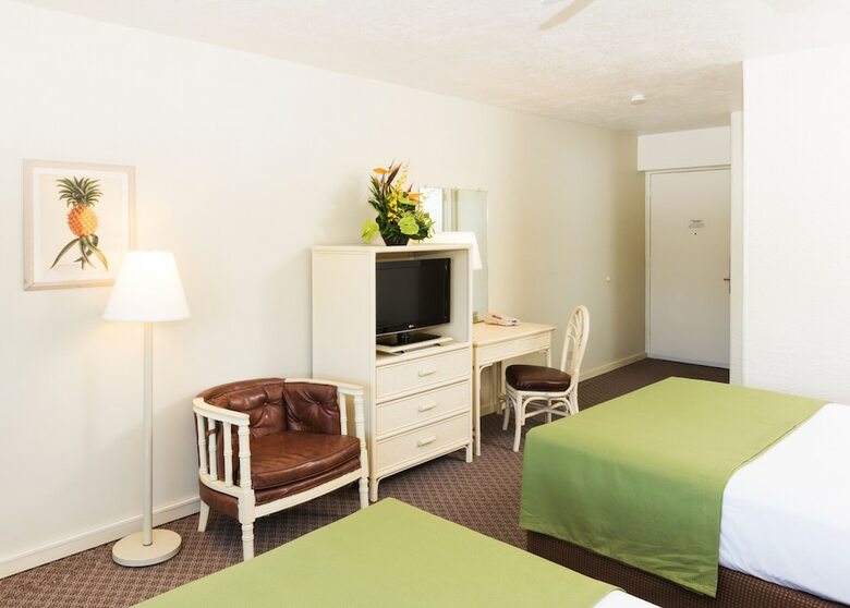Maui Seaside Hotel