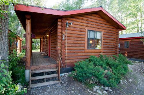 Lodge Teton Valley Cabins