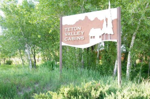 Lodge Teton Valley Cabins