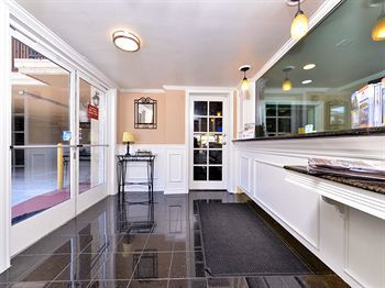 Hotel Americas Best Value Laguna Inn And Suites