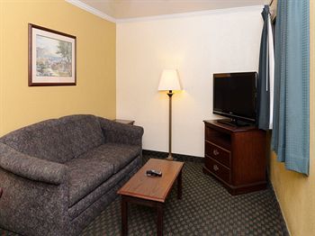 Hotel Americas Best Value Laguna Inn And Suites