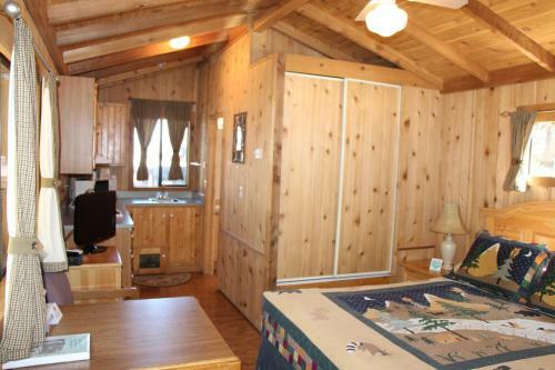 Lake View Lodge