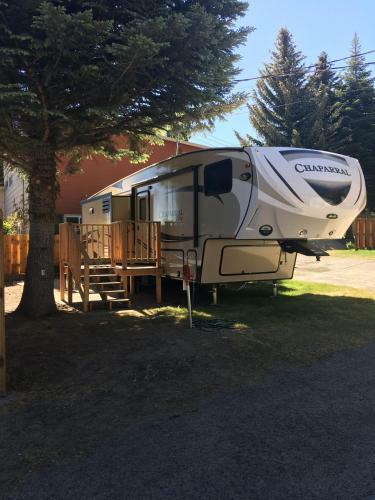 Lake View Lodge