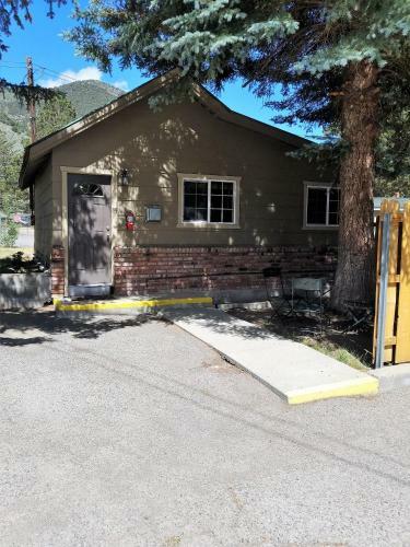 Lake View Lodge