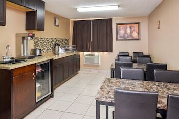 Hotel Americas Best Value Inn Delano