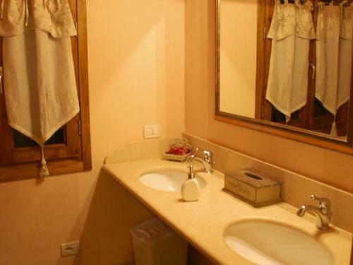 Casciana Terme Villa Sleeps 16 Pool Air Con Wifi