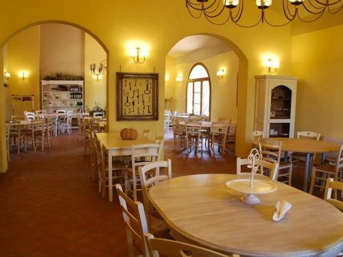 Casciana Terme Villa Sleeps 16 Pool Air Con Wifi
