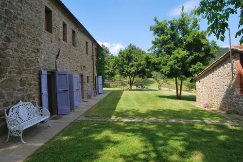 Castel Focognano Villa Sleeps 13 Pool Wifi