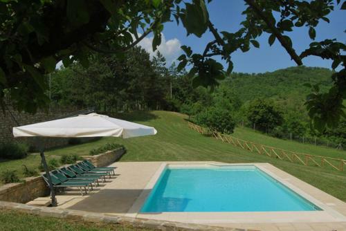 Castel Focognano Villa Sleeps 13 Pool Wifi