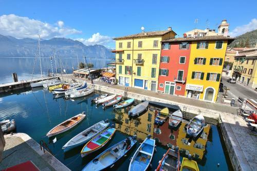 Apartment Castel�t