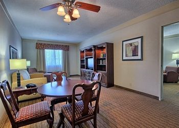 Hotel Comfort Suites Parkersburg South