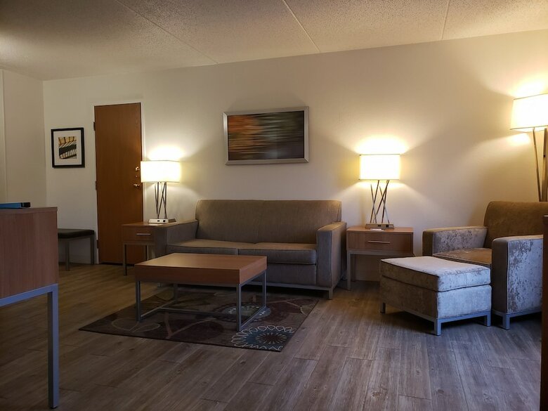 Holiday Inn Express Hotel Pittsburgh-north/harmarville