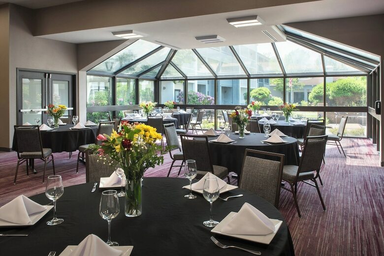 Hotel Courtyard Lincroft Red Bank