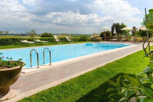 Anatraia Apartment Sleeps 6 Pool Air Con Wifi