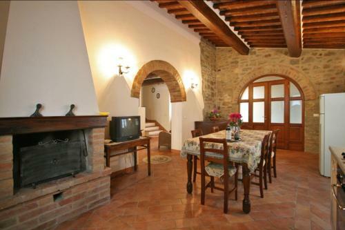 Le Casine-perignano-spinelli Apartment Pool T490370