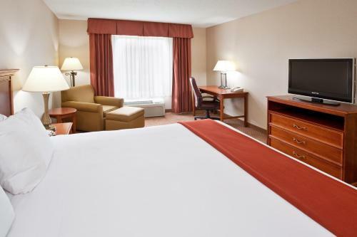 Holiday Inn Express Hotel & Suites Grand Blanc