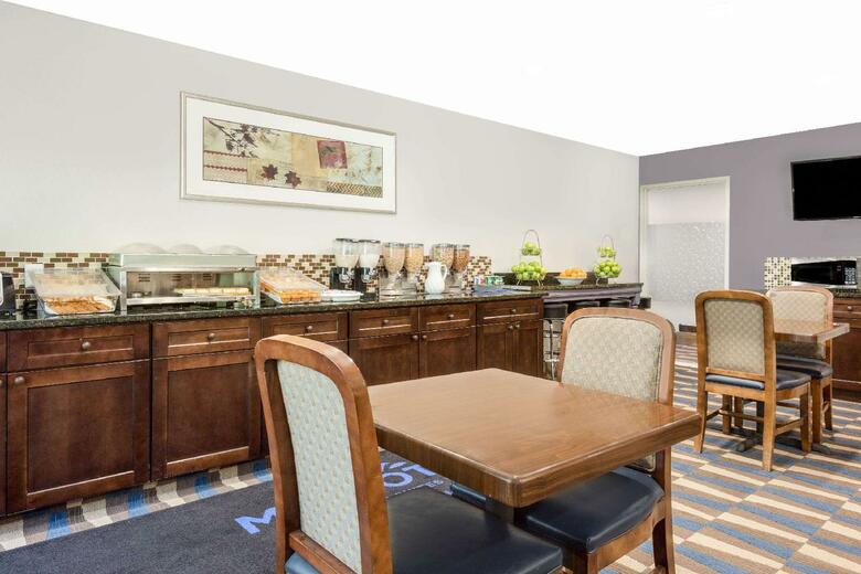 Hotel Microtel Inn & Suites By Wyndham Bremen