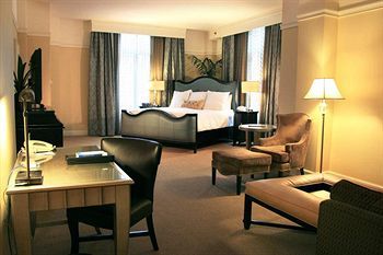 Hotel Chateau Elan Winery & Resort