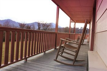 Posada Mountain Valley Inn