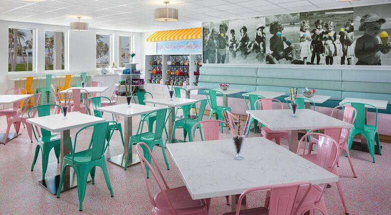 Hotel South Seas