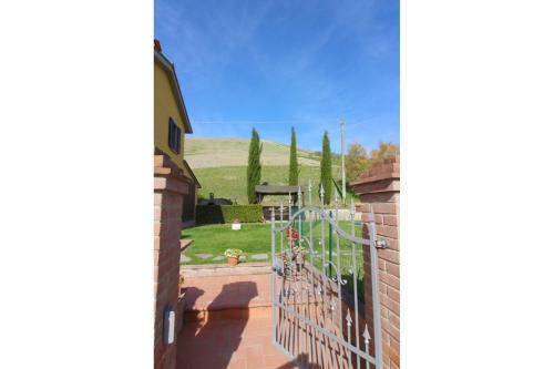 Fattoria Spedaletto Villa Sleeps 8 Pool Wifi