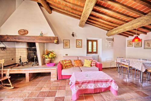 Figline Valdarno Apartment Sleeps 4 T241289