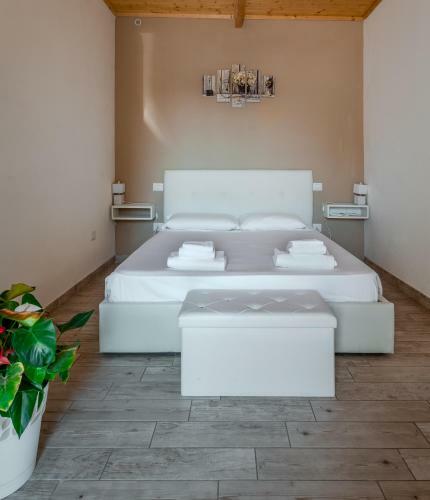 Bed & Breakfast Albachiara Guest House