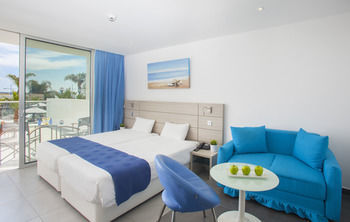 Hotel Limanaki Beach