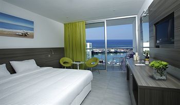 Hotel Limanaki Beach