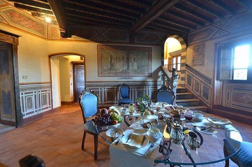Vertine Villa Sleeps 8 Pool Air Con