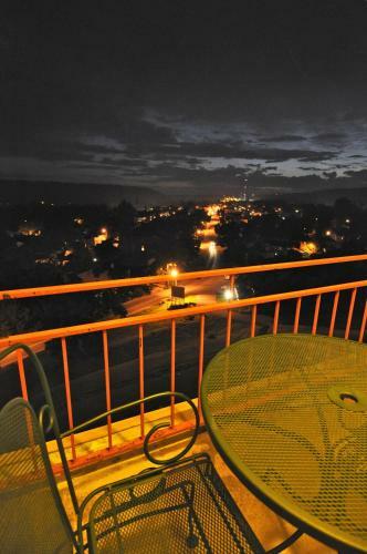 Hotel Hillside Inn