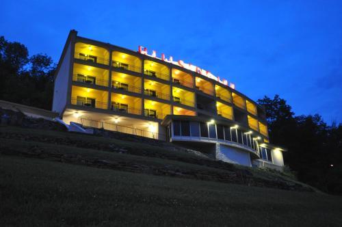 Hotel Hillside Inn