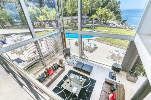 Villa Bay Blue, By Priority