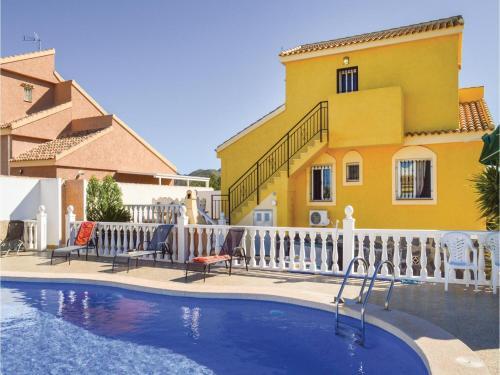 Three-bedroom House In Camposol