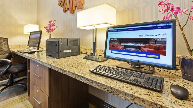 Best Western Plus Kendall Airport Hotel & Suites