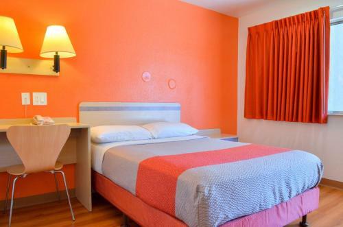 Motel 6 Gustine