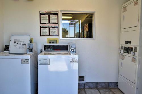 Motel 6 Gustine