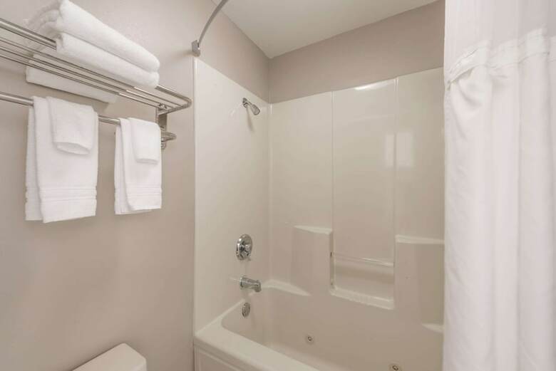 Hotel Baymont Inn & Suites - Alexander City