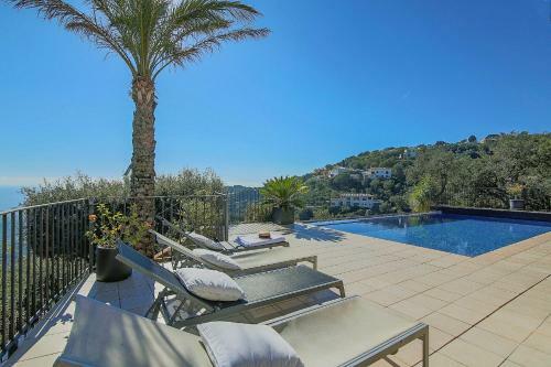 Villa Infinity