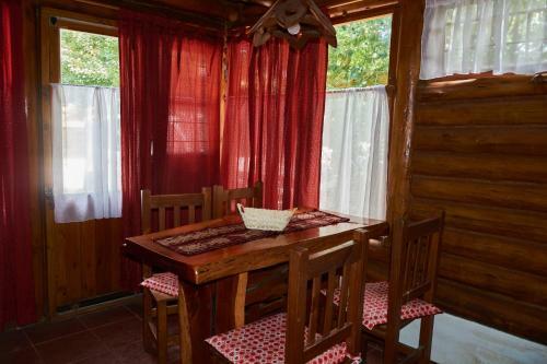 Lodge Caba�as Tehuel
